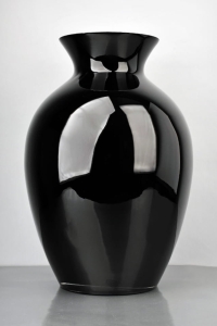 Nowoczesny podłogowy wazon z czarnego szkła h 50 cm